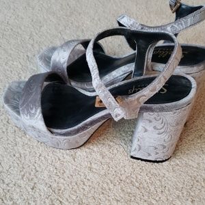 Shelly's London Grey velvet heels
